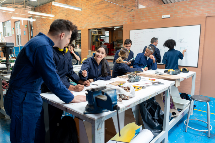 Onsite vs. Online English Training: Which Better Fits Your Plant?